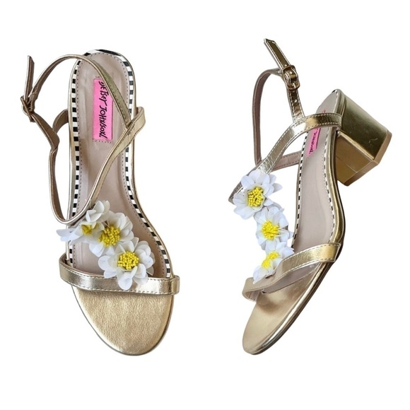 Women’s BETSEY JOHNSON Arden Sandals Gold Floral Heels Shoes - Picture 5 of 5